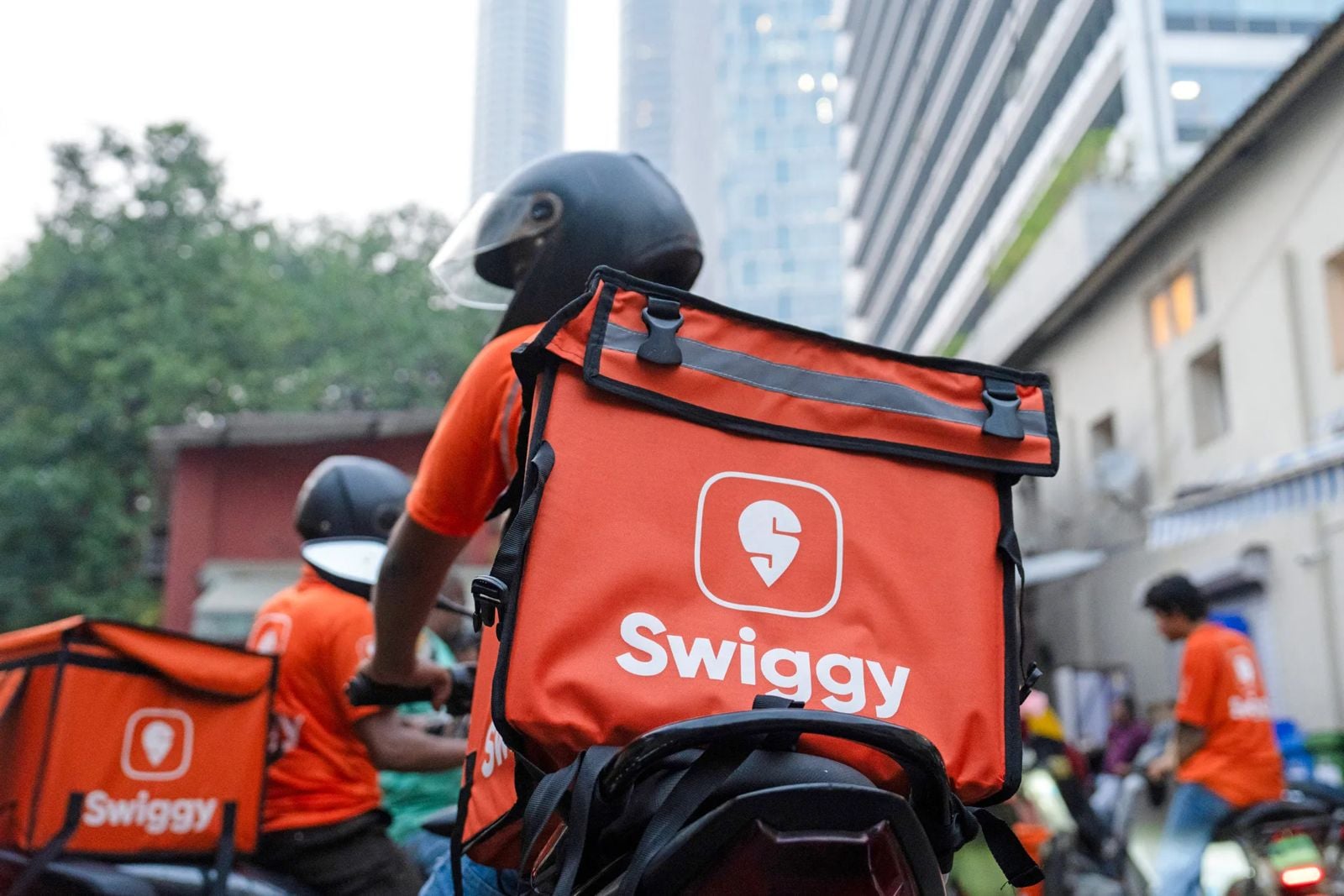शख्स ने Swiggy से की डिमांड- 'गर्लफ्रेंड डिलीवर कर दो'... इसके बाद कंपनी ने दिया ऐसा जवाब नहीं रुकेगी हंसी, देखिए