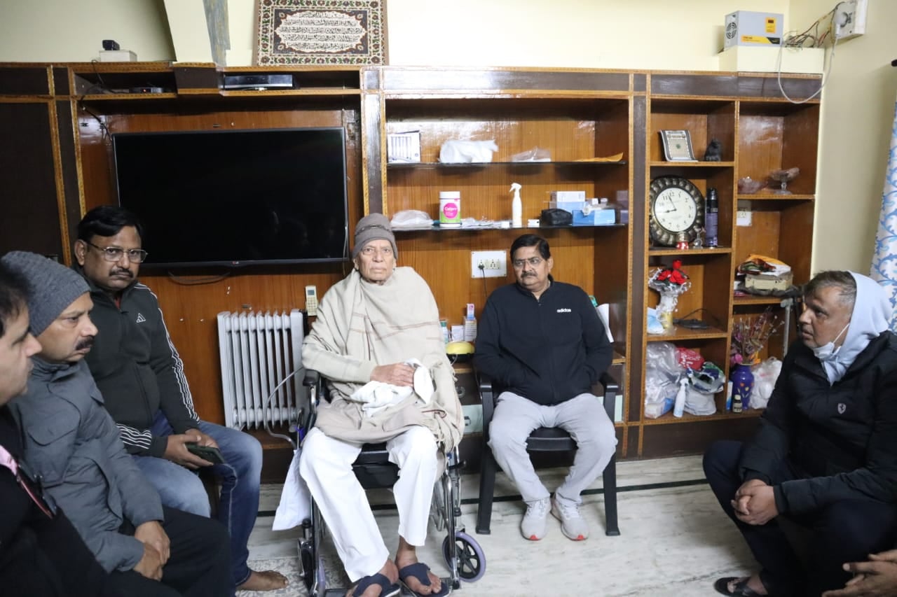 Dhanbad: पूर्व मंत्री  मन्नान मल्लिक की पत्नी का निधन, आज ही होंगी सुपुर्द ए ख़ाक
