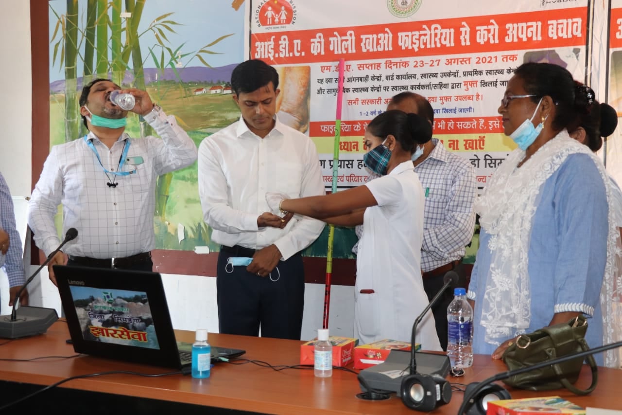 फाइलेरिया उन्मूलन कार्यक्रम का जिले के सभी 10 प्रखंडों में उपायुक्त ने  किया शुभारंभ