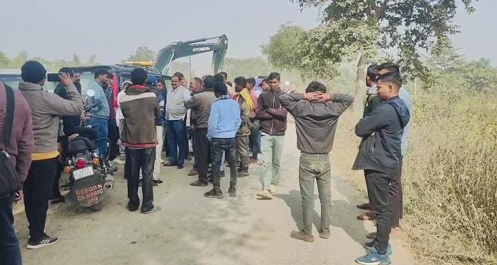 गढ़वा में रैयतों ने रुकवाया सड़क निर्माण कार्य, अधिकारियों के लाख समाझाने पर भी नहीं हुआ असर, पढ़ें क्या है वजह