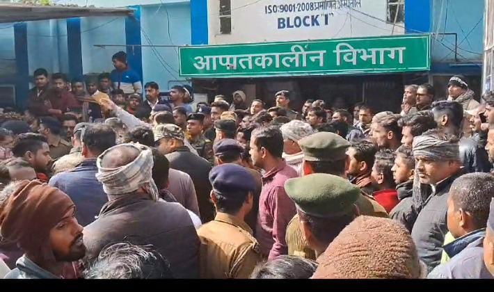 Crime News:गोपालगंज में शिक्षक की बेरहमी से हत्या, स्कूल जाते वक्त घात लगाये अपराधियों ने गोलियों से भूना, पढ़ें हत्या की वजह