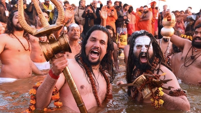 प्रयागराज महाकुंभ आज से शुरू, लाखों की संख्या में पहुंचे श्रद्धालु, जानिए शाही स्नान के बारे में