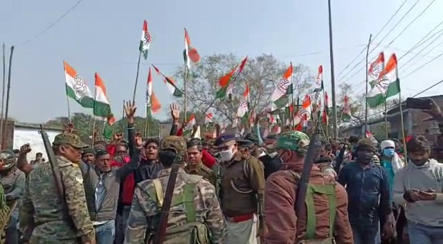 भारी विरोध के बीच शुरू हुआ रामअवतार आउटसोर्सिंग का काम