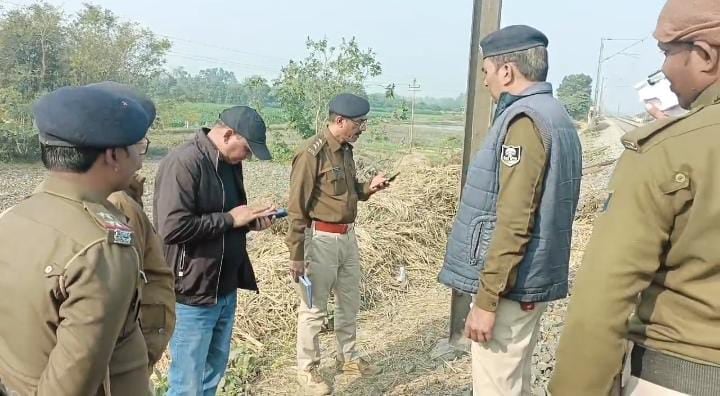 कटिहार:उत्तरबंगा एक्सप्रेस ट्रेन में लूटपाट, महिला से बैग छिनकर भागा लुटेरा,जांच में जुटी पुलिस