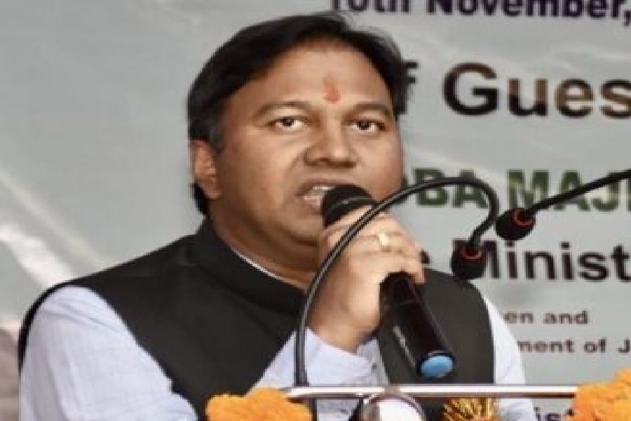 रांची नगर निगम में धांधली: IAS राजीव रंजन के बेटे के जन्म प्रमाण पत्र विवाद पर भाजपा ने उठाई जांच की मांग, खड़े किए गंभीर सवाल