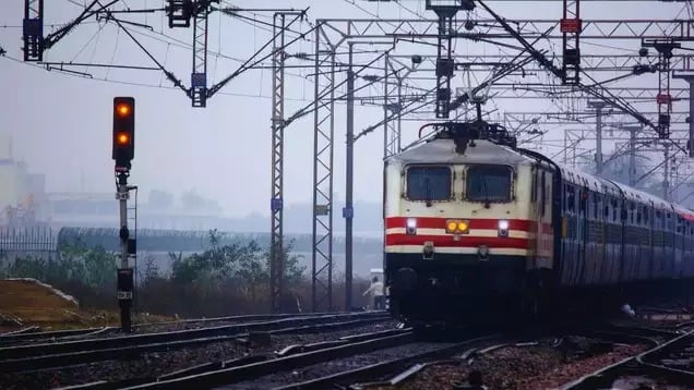 Railway News: अगर आप कही जाने की प्लानिंग किये हुए हैं  तो इस खबर को जरूर पढ़ ले,नहीं तो उठानी होगी परेशानी