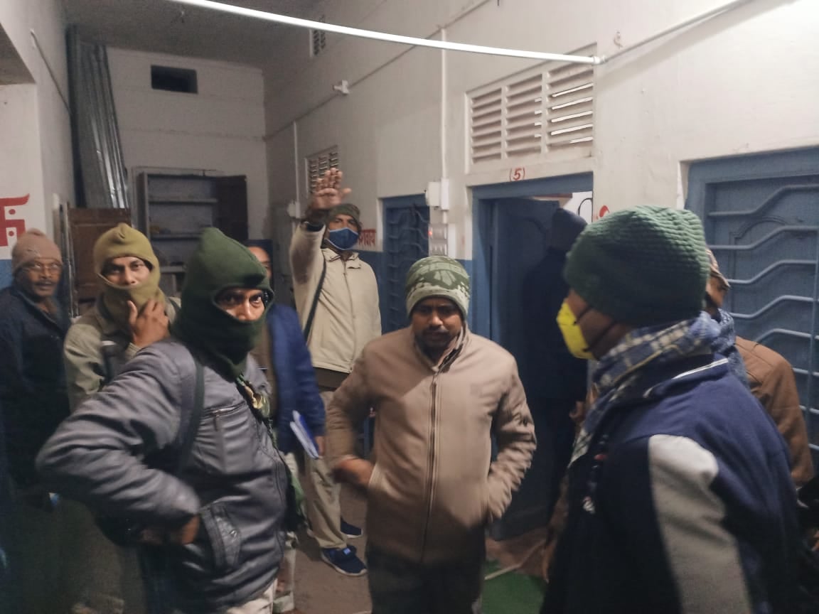 देवघर के आश्रम में मिला हथियारों का जखीरा, बड़ी घटना को अंजाम देने की साजिश फेल !