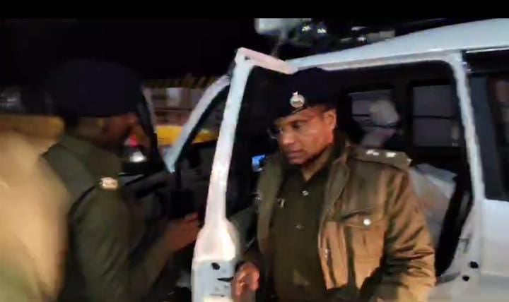 Crime News:मृत पड़े बाप को जगाती रही मासूम बेटी, जब नहीं जागे, तो हुआ हैरान करनेवाला खुलासा