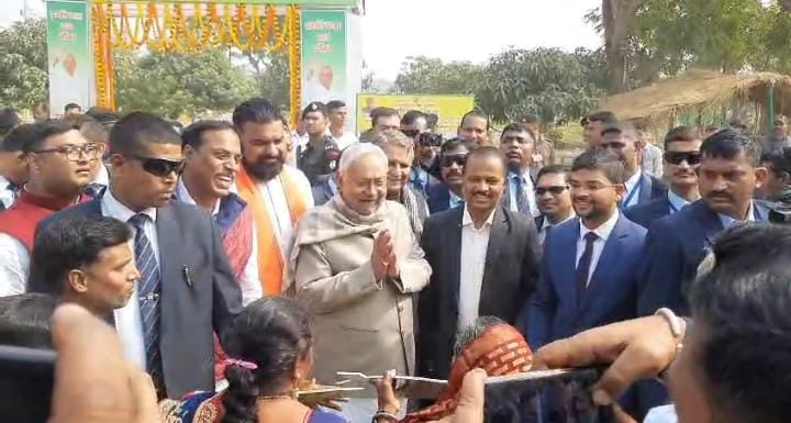 Bihar News: प्रगति यात्रा के दौरान बांका पहुंचे मुख्यमंत्री, 362 करोड़ की योजनाओं का दिया सौगात
