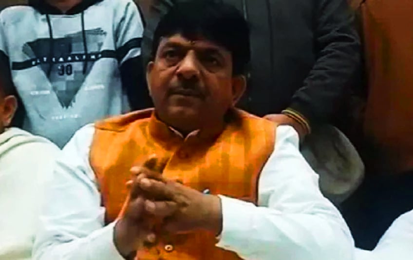 यूपी में बीजेपी प्रत्याशी का विवादित बयान, जिन्हें वैक्सीन नहीं लेनी, वे जहर खा लें