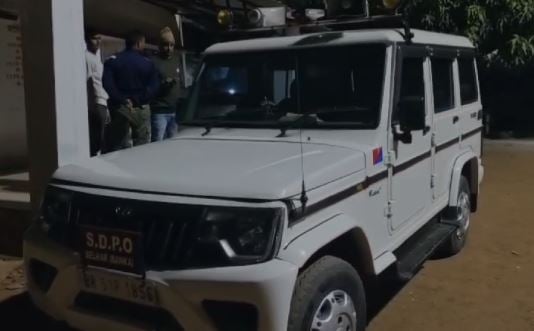 बिहार के बांका में बालू माफियाओं का तांडव, अवैध खनन पर कार्रवाई करने गई पुलिस पर चलाई गोली