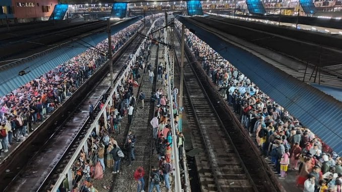 BIGBREAKING: नई दिल्ली रेलवे स्टेशन पर भगदड़,15 की मौत
