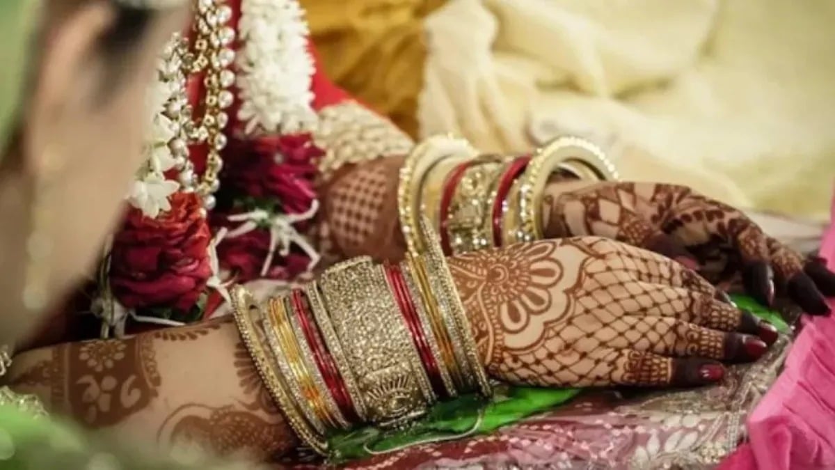 मेडिकल वीजा पर पहुंची इस तरह की "मोहिनी" महिलाओं से आप भी रहिए सावधान, पढ़िए-कहां और क्यों हुई है अरेस्टिंग !