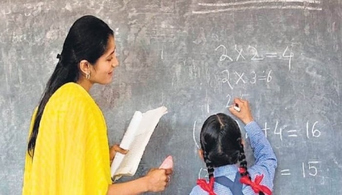 Teacher Recruitment 2025: इस राज्य में शिक्षक के 4500 पदों पर निकली भर्ती, नहीं देनी होगी कोई परीक्षा, मेरिट के आधार पर होगा चयन