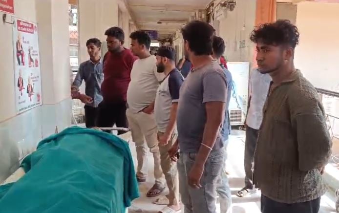 DUMKA:नगर थाना क्षेत्र में किशोर तो मसलिया में युवती ने की आत्महत्या