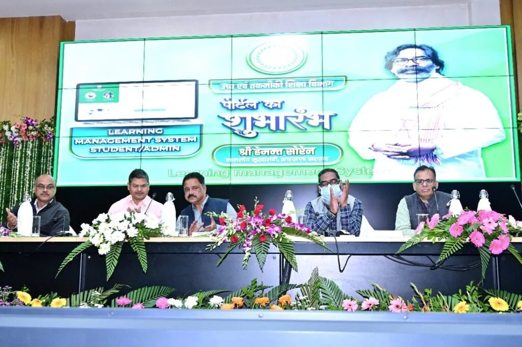 झारखंड में उच्च शिक्षा को नया आयाम देने के लिए सीएम ने किया 6 नए पोर्टल को लॉन्च, स्कॉलरशिप से लेकर सैलरी तक की मिल जाएगी जानकारी