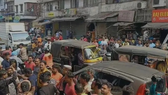 Breaking : दिनदहाड़े गोलियों की तड़तड़ाहट से गूंजा जमशेदपुर, बीच बाजार में युवक की गोली मारकर हत्या, लोगों में दहशत का माहौल