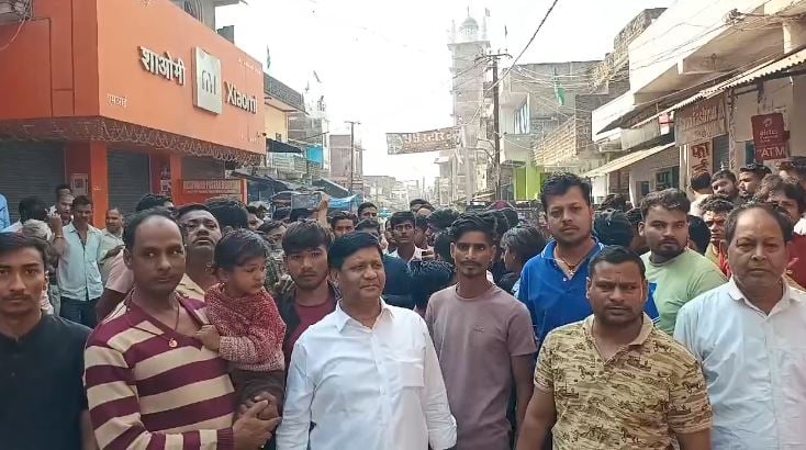 हैदरनगर में लगातार हो रही लूट और हत्या से दहशत में कारोबारी, प्रशासन से लगा रहें सुरक्षा की गुहार