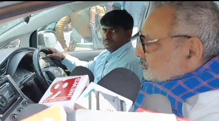 Bihar Politisc:विपक्ष की ओर से कुंभ पर सवाल उठाये जाने पर भड़के गिरिराज सिंह, तेजस्वी यादव को कह दी ये बात