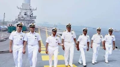 इंडियन नेवी में काम करने का शानदार मौका, कई पदों पर निकली बंपर वैकेंसी, जानिए कैसे करें अप्लाई