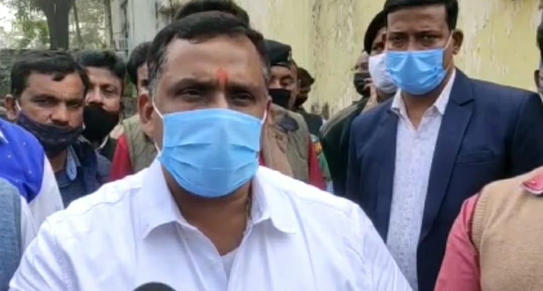स्वास्थ्य मंत्री ने डोर टू डोर कचरा उठाओ और सड़क सफाई मशीन को  हरी झंडी देकर किया रवाना, पढ़ें पूरी खबर