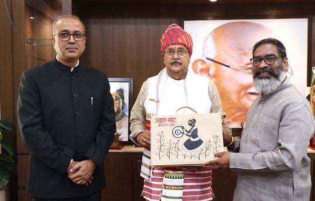 BREAKING : वित्त मंत्री ने पेश किया 1,45,000 करोड़ रुपये का अबुआ बजट