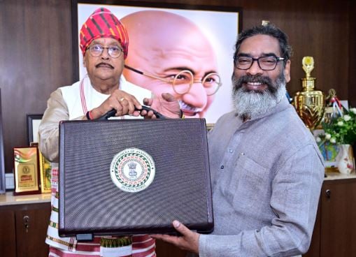 बजट सत्र: मुख्यमंत्री मंईयां सम्मान योजना के लिए 13 हजार, 363 करोड़, 35 लाख रुपए का बजटीय उपबंध