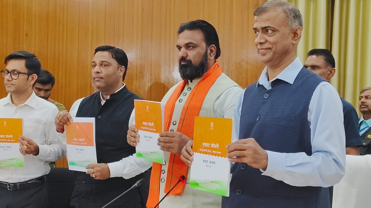 Bihar Budget 2025: वित्त मंत्री सम्राट चौधरी ने पेश किया  3 लाख 17 हजार करोड़ रुपये का बजट, पढ़ें बजट की खास बातें