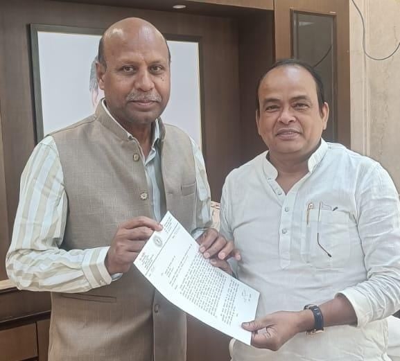 साहिबगंज के बदहाल स्वास्थ्य-व्यवस्था को दुरुस्त करने की मांग को लेकर विधायक ने राज्य के स्वास्थ्य मंत्री को सौपा ज्ञापन, जानिए विस्तार में