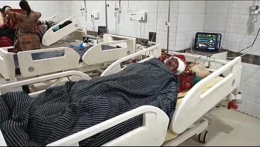 देवघर में दुकानदार को घायल कर सामान और रुपये ले भागे बदमाश, जांच में जुटी पुलिस