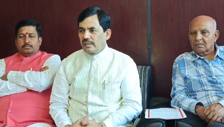 Bihar News: सुशासन से समृद्धि की ओर विषय पर शाहनवाज हुसैन ने की प्रेस वार्ता, कहा- नीतीश कुमार के नेतृत्व में चमक रहा बिहार