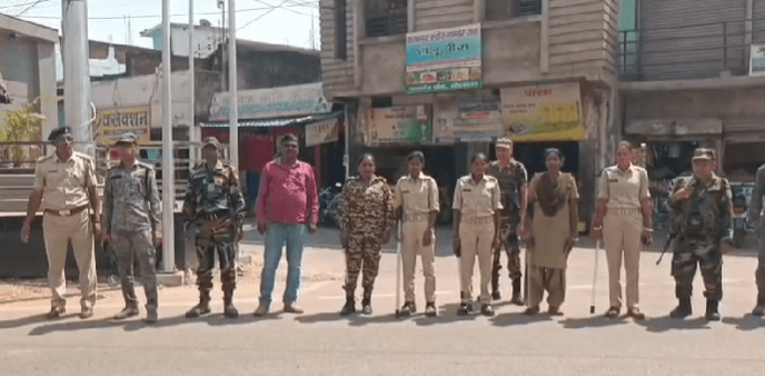 लोहरदगा में होली को लेकर 460 पुलिस जवान किए गए तैनात, लगातार हो रही पेट्रोलिंग