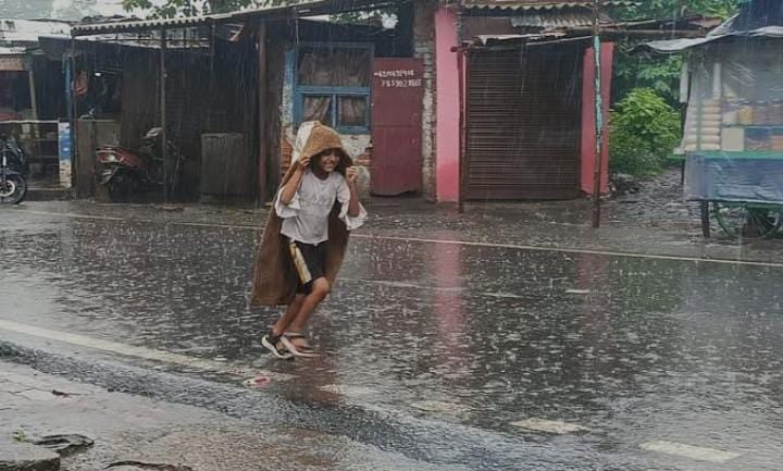 Weather Forecast:अगले 24 घंटे में 4 डिग्री और गिरेगा झारखंड का  पारा, आज इन जिलों में बारिश और वज्रपात का अलर्ट, पढ़ें  अपने जिले का हाल