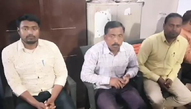 आरक्षण का लाभ लेने के लिए यूपी के 3 शिक्षक अभ्यर्थियों ने खेला बड़ा दाव, कॉउंसलिंग के दौरान खुल गई पोल, पढ़ें पूरा मामला