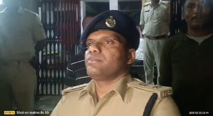 BREAKING: पटना के नौबतपुर में पुलिस और इनामी अपराधी भारत कुमार के बीच मुठभेड़, पुलिस ने दो साथियों के साथ किया गिरफ्तार