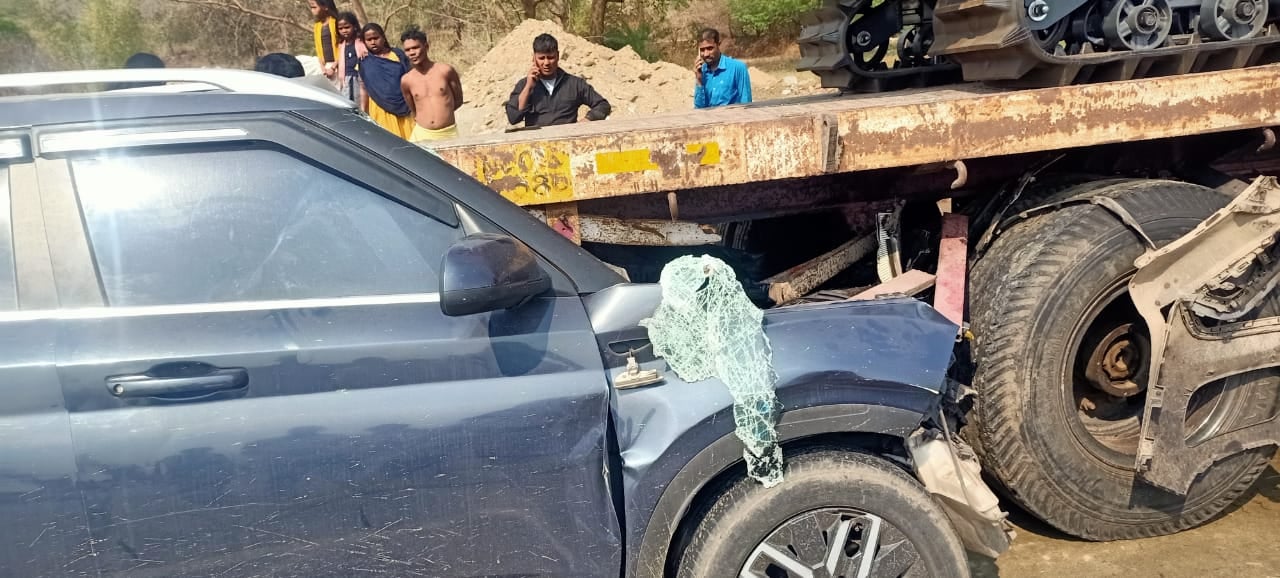 BREAKING: गिरिडीह के निमियाघाट में दर्दनाक सड़क हादसा, कंटेनर और कार की जोरदार टक्कर में चालक की मौत
