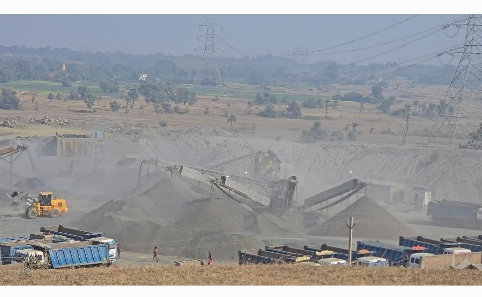 BIG UPDATE: एक्शन में खनन विभाग, 33 खनन पट्टाधारियों को 1 करोड़ 71 लाख 45 हजार का भेजा नोटिस