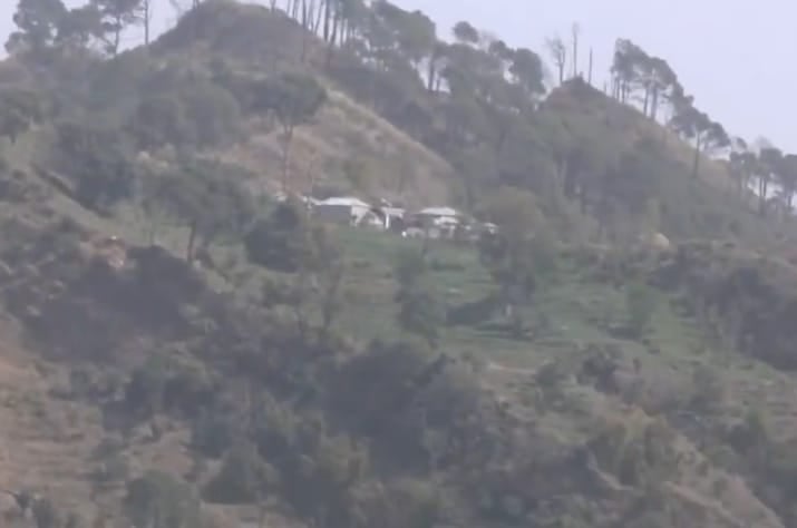 जम्मू कश्मीर में सुरक्षा बलों और आतंकियों के बीच मुठभेड़, पांच आतंकी ढेर, जानिए विस्तार से