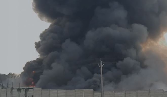 BREAKING: सरायकेला के स्टील कंपनी में लगी भीषण आग, मची अफरा-तफऱी