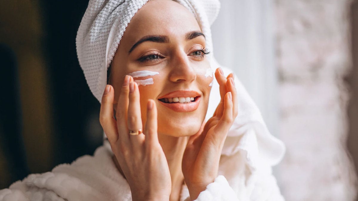 Summer skin care routine : इस समर सीजन आप भी अपनाएं वीगन स्किन रूटीन, नहीं होगी त्वचा रफ और ड्राई