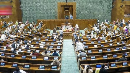 लोकसभा में आज वक्फ बिल होगा पेश, जानिए क्या होगी चुनौतियां