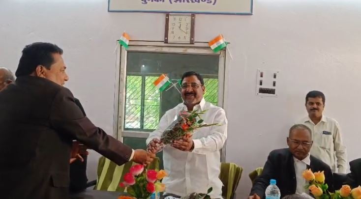 मंत्री संजय प्रसाद यादव की कोर्ट में हुई पेशी, बार एसोसिएशन ने मंत्री को सौंपा मांगपत्र