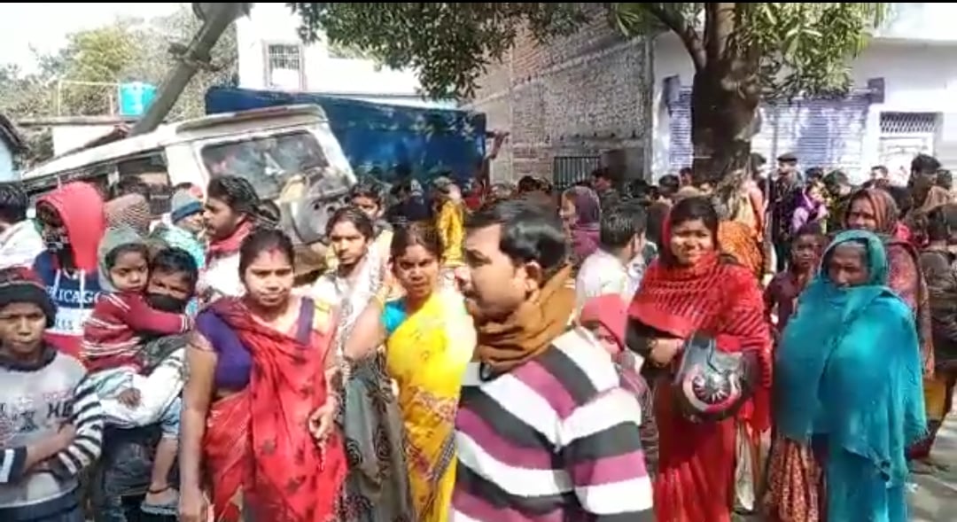 हादसा : तेज़ रफ़्तार बोलेरो ने बाइक सवार को मारी टक्कर, दो गंभीर रूप से घायल