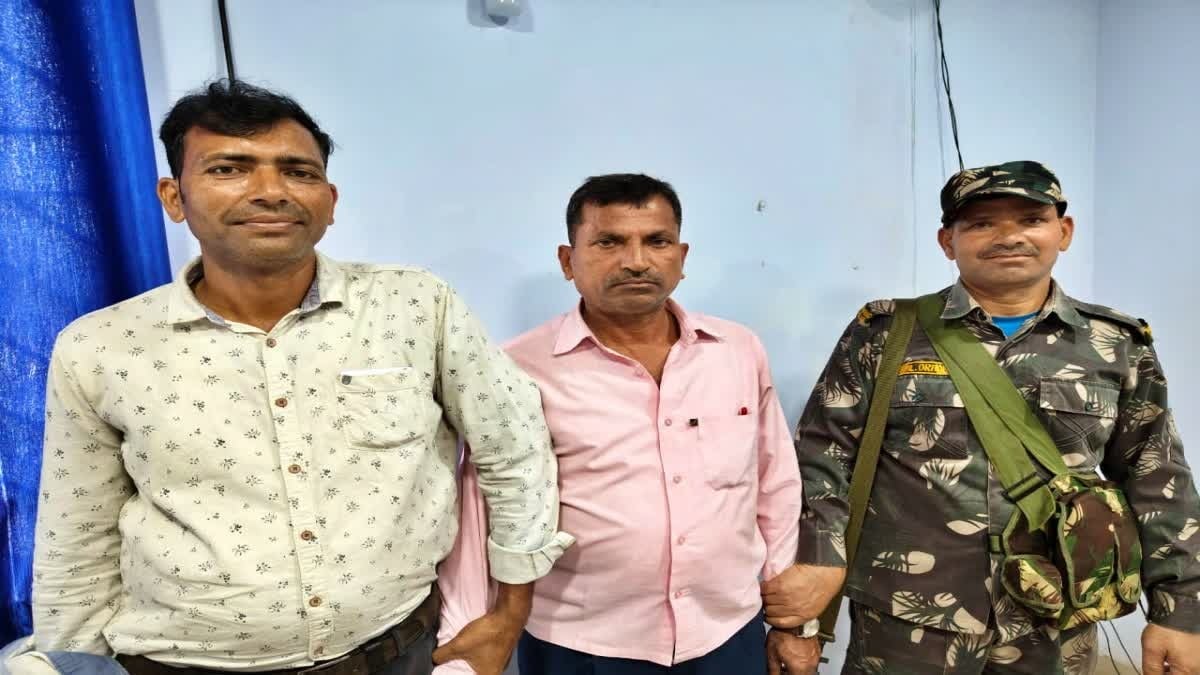 BIG BREAKING : नामकुम थाना के दारोगा रिश्वत लेते गिरफ्तार, केस रफा-दफा करने के नाम पर मांगे थे 30 हजार रुपये