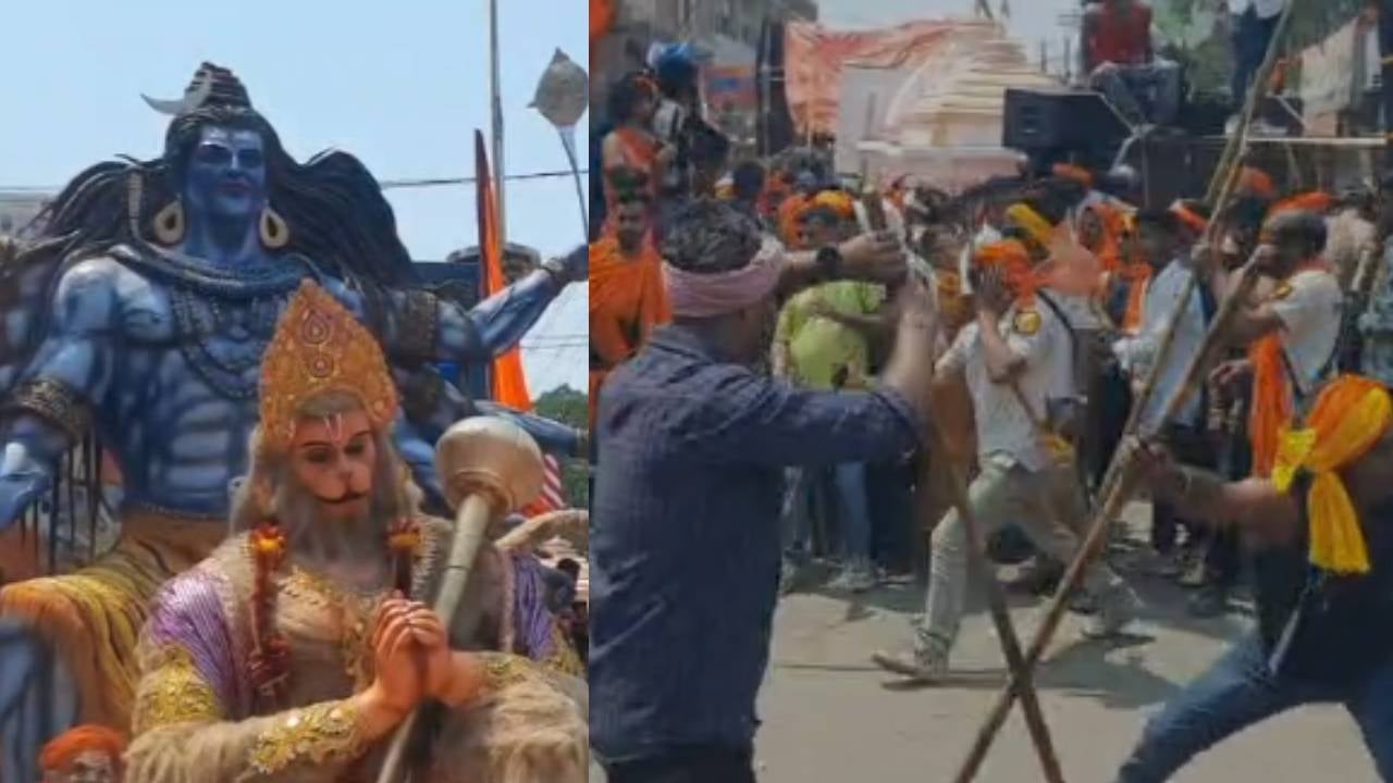 हजारीबाग में रामनवमी के बाद भी सड़कों पर निकल रही झांकियां, अखाड़ाधारी दिखा रहे करतब