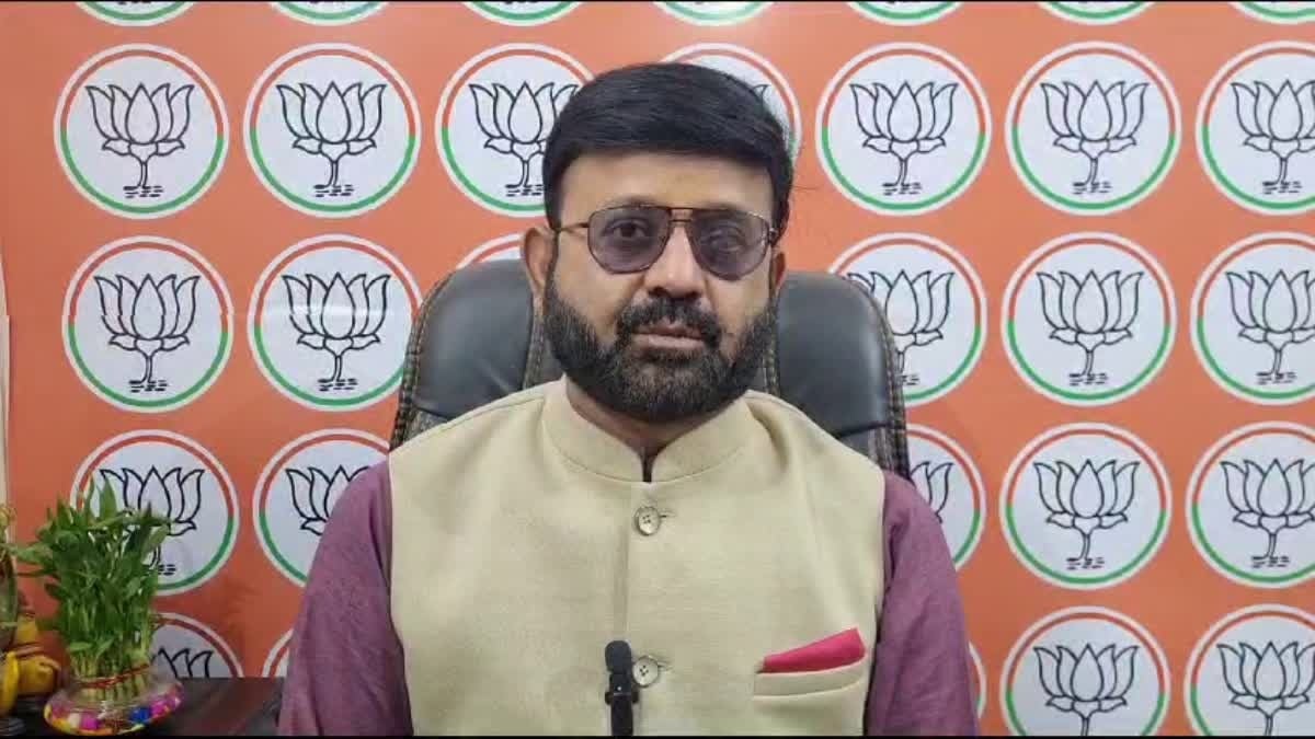 पार्टी अधिवेशन में संविधान संशोधन पर बीजेपी ने झामुमो को घेरा, कहा-एक व्यक्ति, एक पद के सिद्धांत को लागू करे JMM