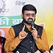 हेमंत सोरेन की विदेश यात्रा! भाजपा ने पूछा बारात से दूल्हा ही गायब,फिर कैसी निवेश यात्रा है, इसे पर्यटन यात्रा कहे तो गलत नहीं होगा