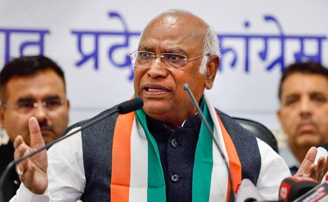 Bihar Politics:कल बक्सर में जनसभा करेंगे कांग्रेस अध्यक्ष मल्लिका अर्जुन खड़गे, देखिए पूरा शेड्यूल