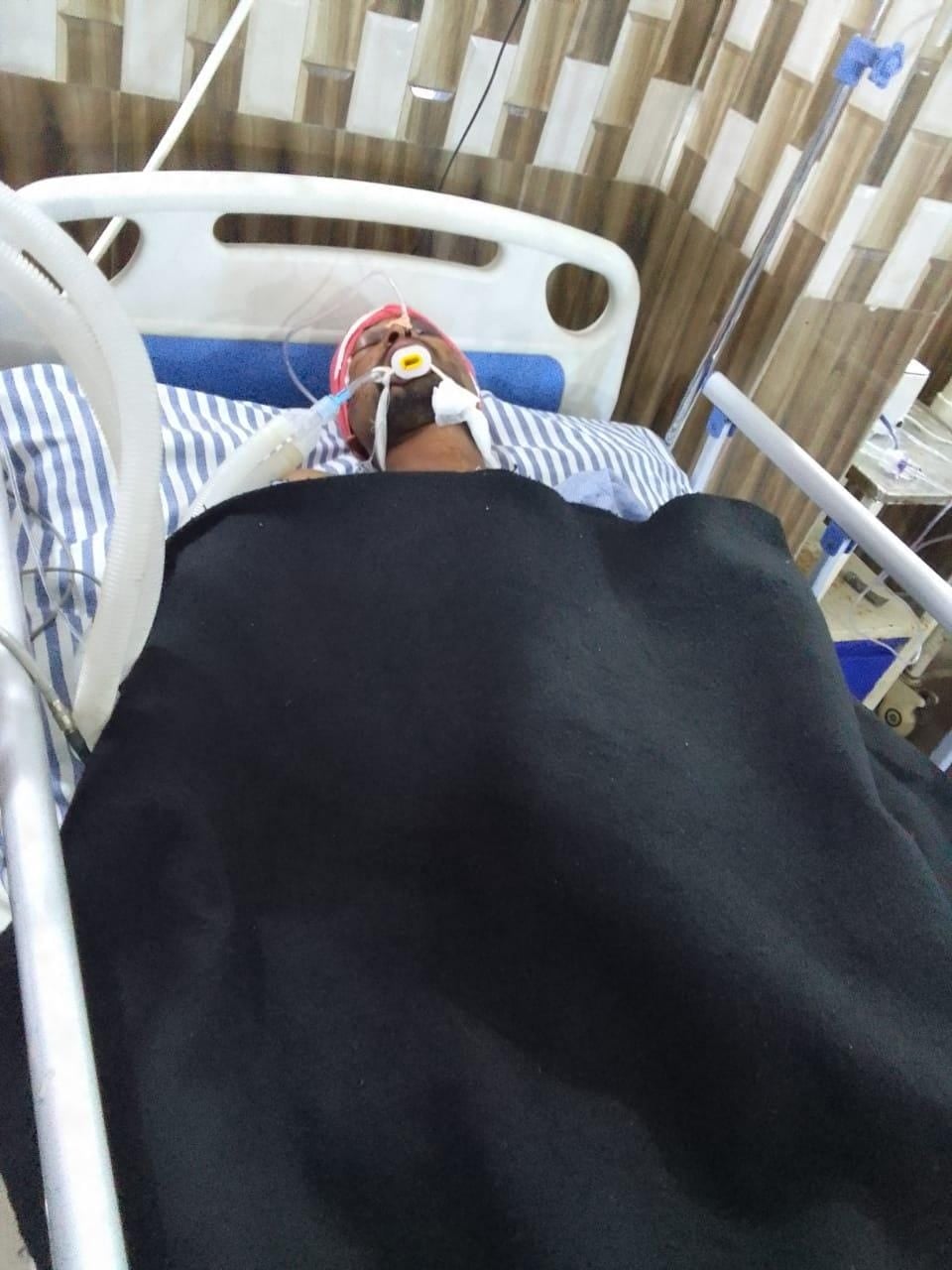 बेटी के प्रेम -प्रसंग से नाराज पिता ने प्रेमी की जमकर की धुनााई , जिंदगी और मौत से जुझ रहा घायल प्रेमी