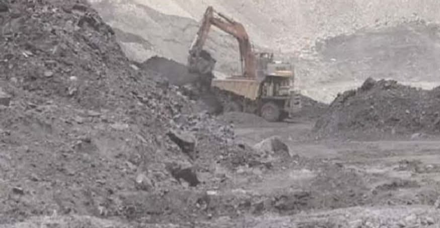 धनबाद में अवैध कोयला खनन का   हाल देखिये -बीसीसीएल के समानांतर कैसे चल रही कोयला तस्करों की पोखरिया खदानें